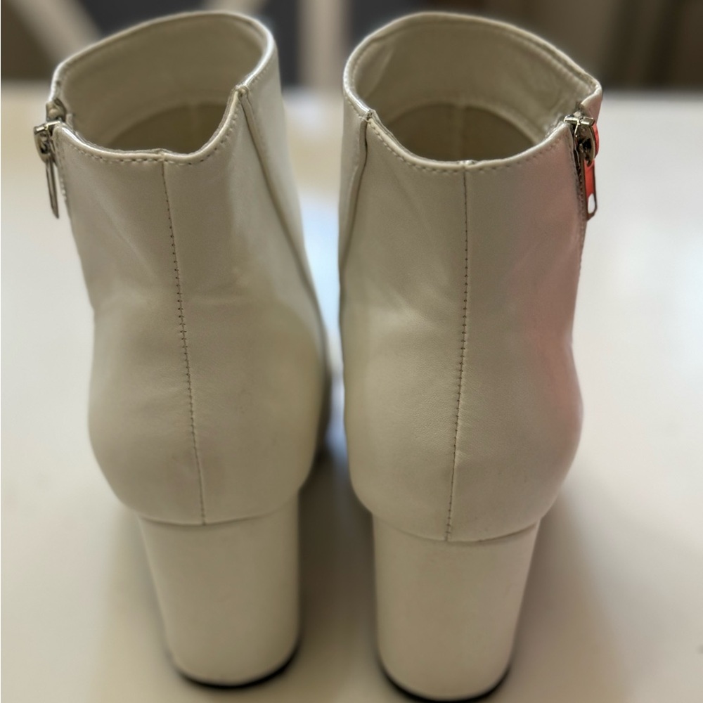 Woman’s size 8 white western style block heel boots 👢 - Picture 3 of 12